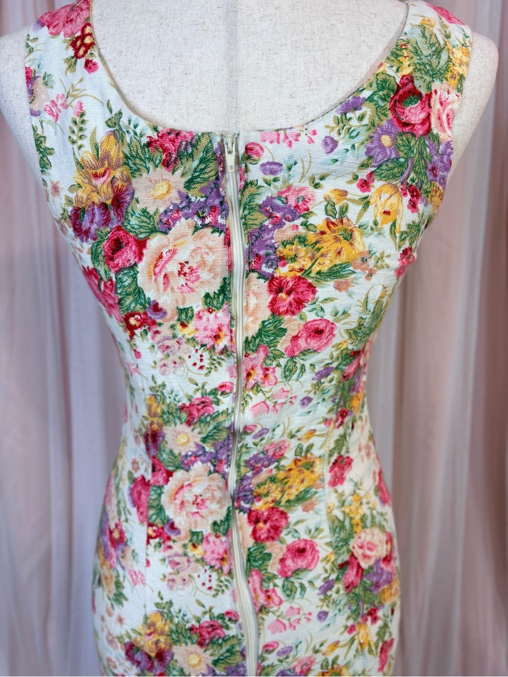 Vintage Nona Fashion, Floral Midi, Cottagecore, Pearl button, Garden Dress. 90s. - Picture 7 of 8